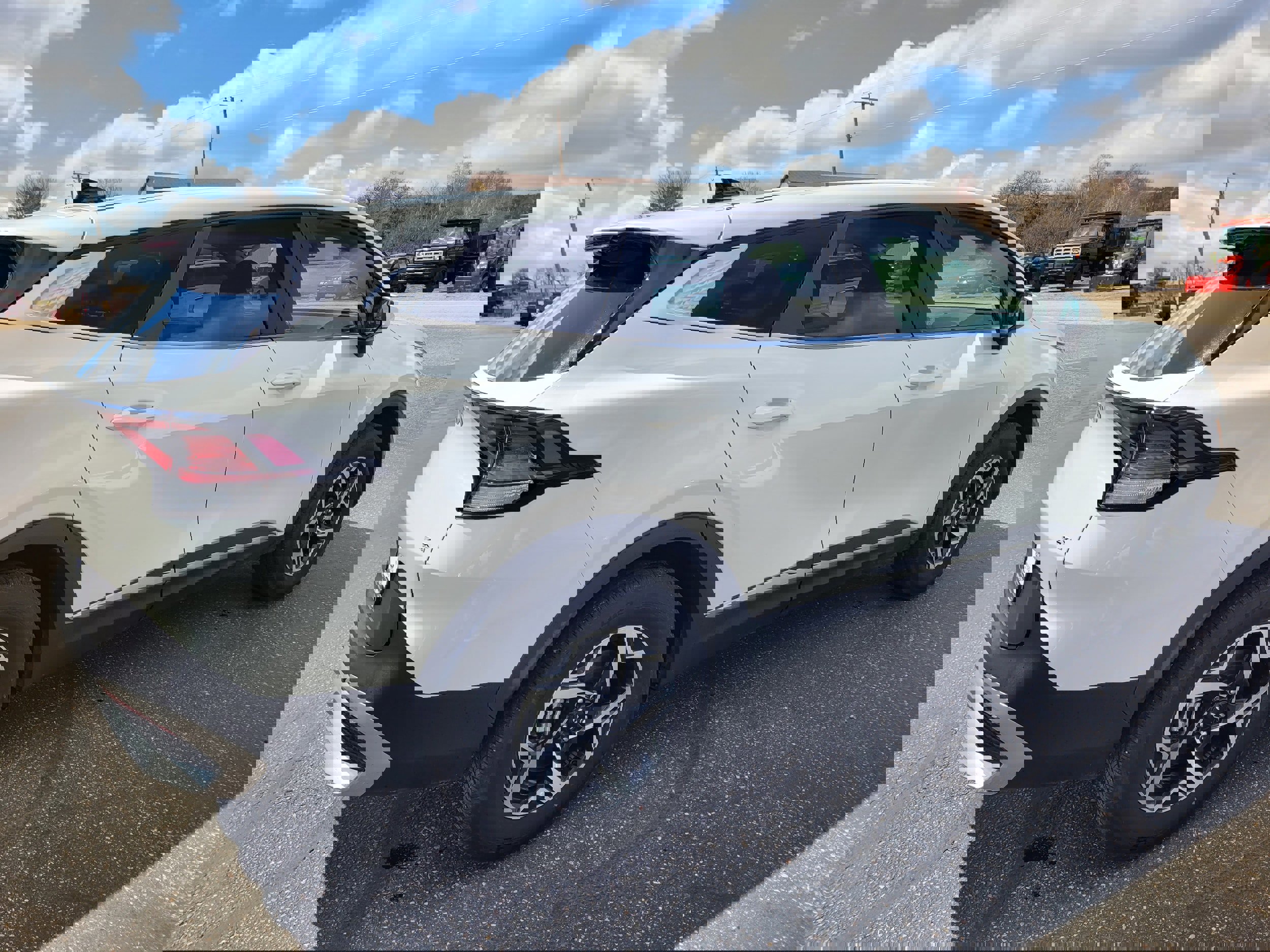 Used 2023 Kia Sportage LX AWD/4WD image 2