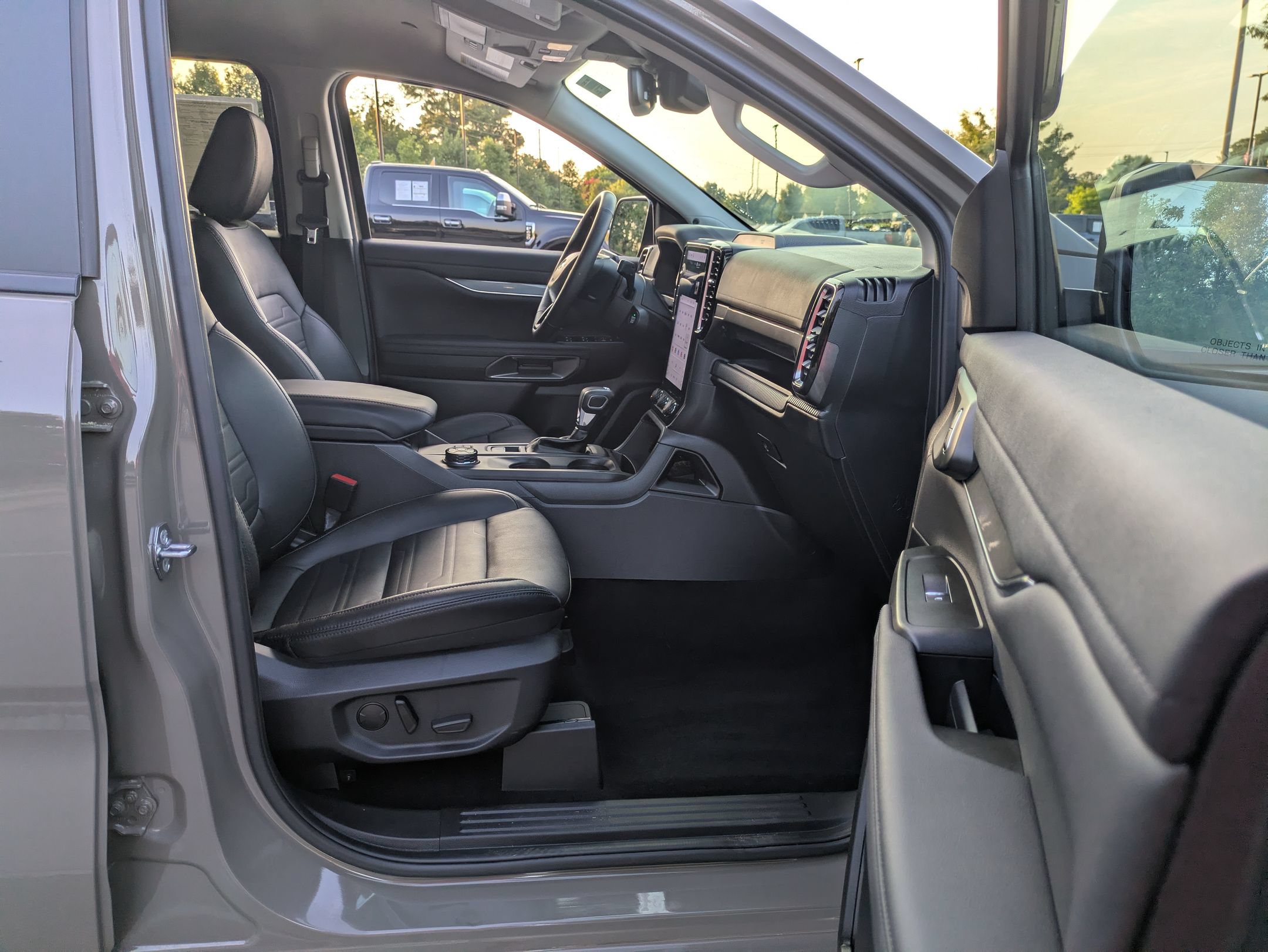 Certified 2025 Ford Ranger Lariat w/ FX4 Off-Road Package AWD/4WD image 39
