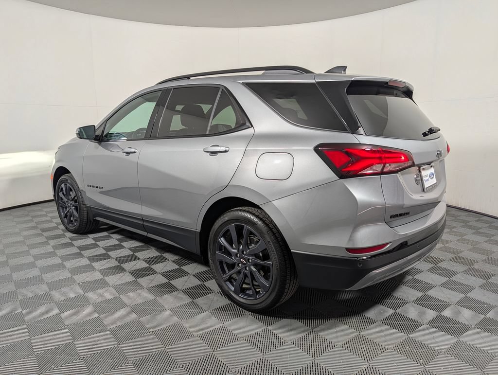 Used 2024 Chevrolet Equinox RS w/ RS Leather Package AWD/4WD image 4