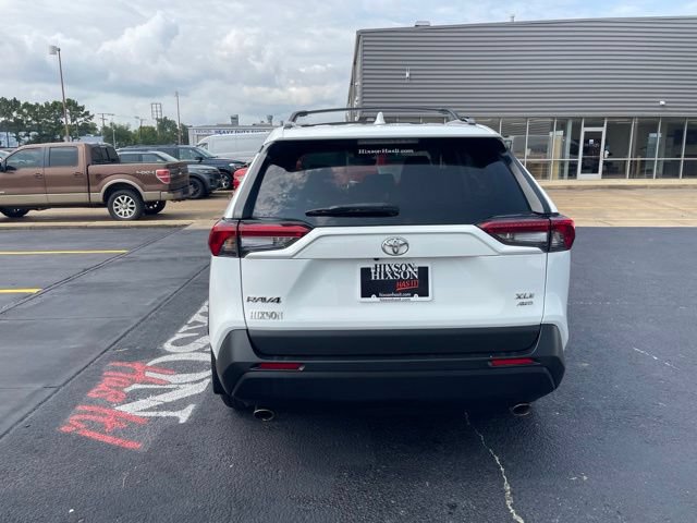 Used 2022 Toyota RAV4 XLE AWD/4WD image 6