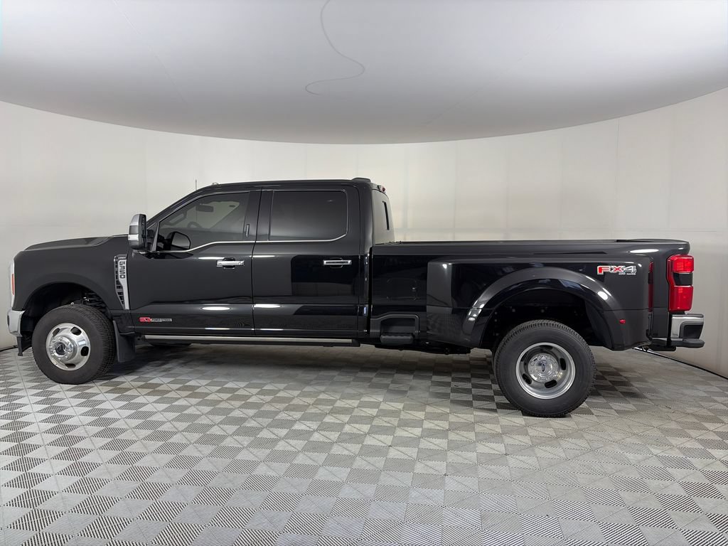 Certified 2023 Ford F350 Lariat w/ Lariat Ultimate Package AWD/4WD image 4
