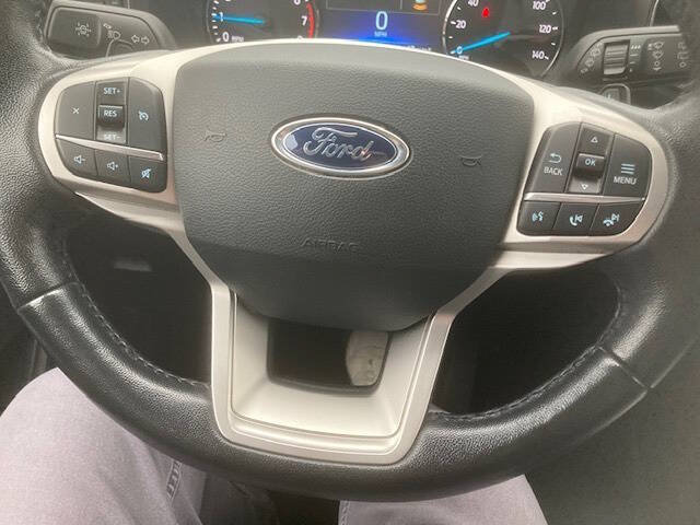 Certified 2020 Ford Explorer XLT w/ Equipment Group 202A AWD/4WD image 23