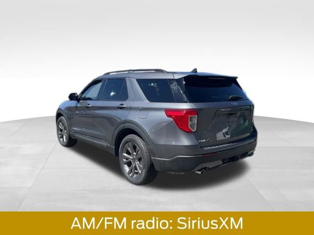 Certified 2022 Ford Explorer XLT w/ Equipment Group 202A image 5