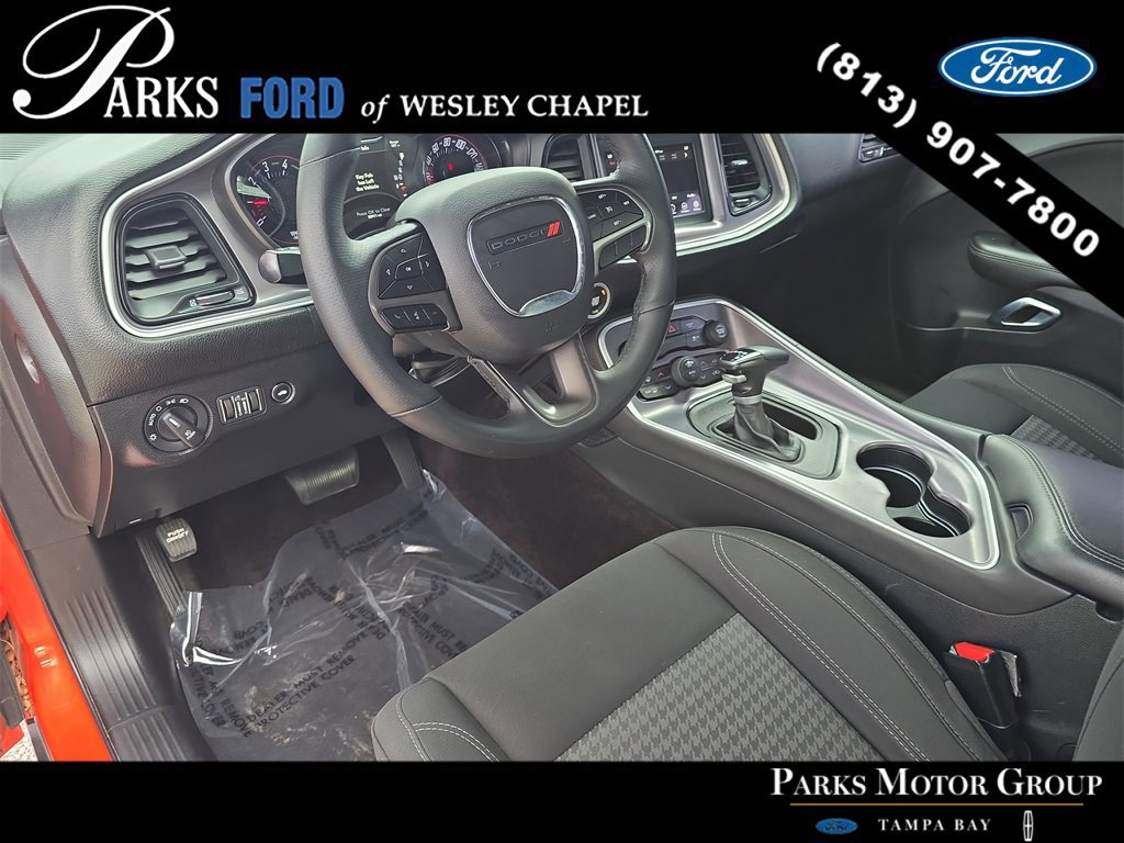 Used 2019 Dodge Challenger SXT w/ Blacktop Package image 10