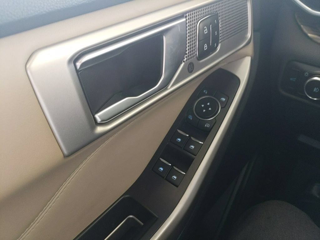 Certified 2023 Ford Explorer Limited w/ Equipment Group 301A AWD/4WD image 29