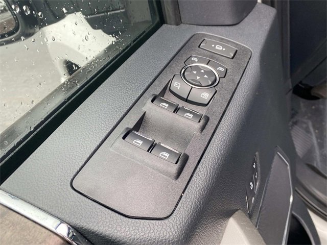 Certified 2022 Ford F350 Lariat w/ Black Appearance Package image 26