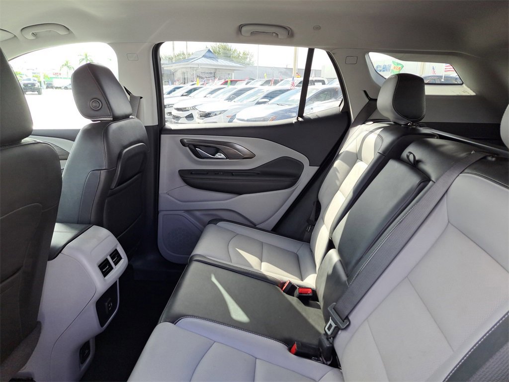 Used 2023 GMC Terrain SLT w/ Infotainment Package II image 6