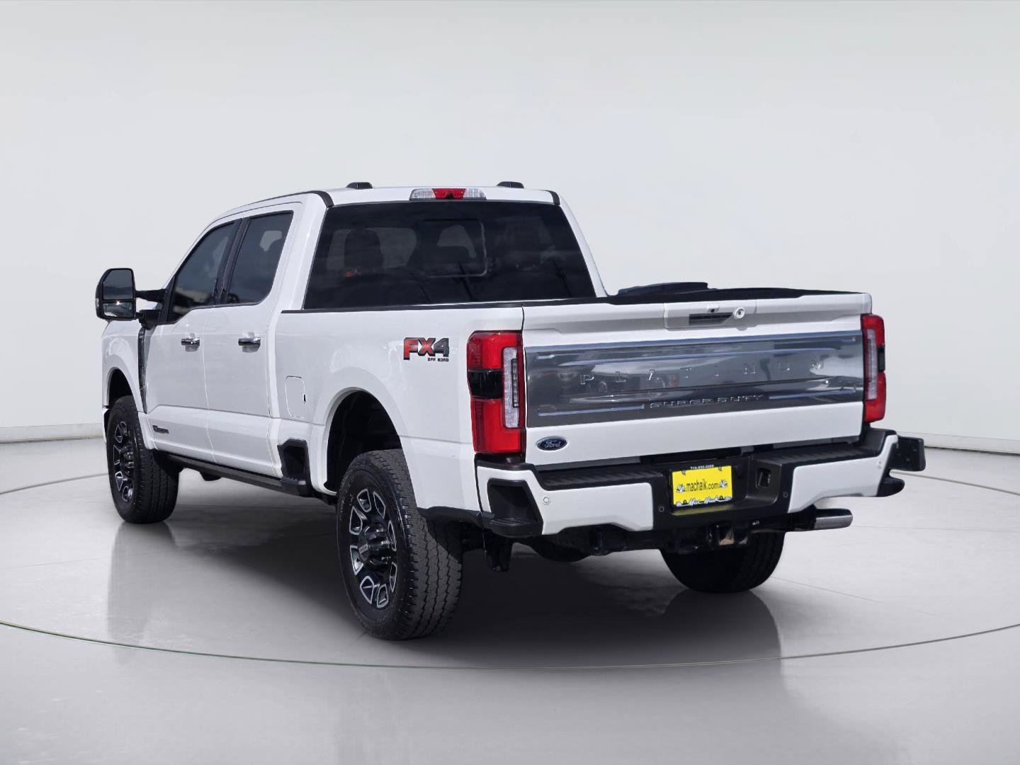 Certified 2024 Ford F250 Platinum w/ FX4 Off-Road Package AWD/4WD image 6