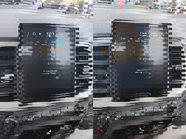 Used 2025 Hyundai Venue Limited image 20