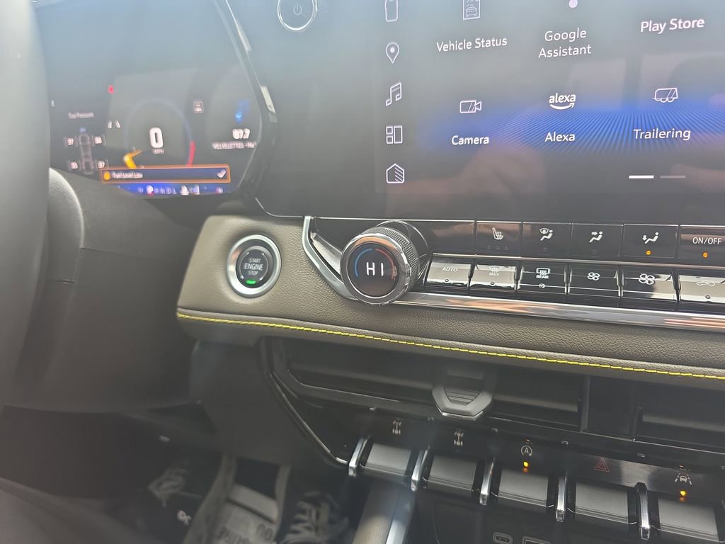 Used 2024 Chevrolet Colorado ZR2 w/ Technology Package image 36