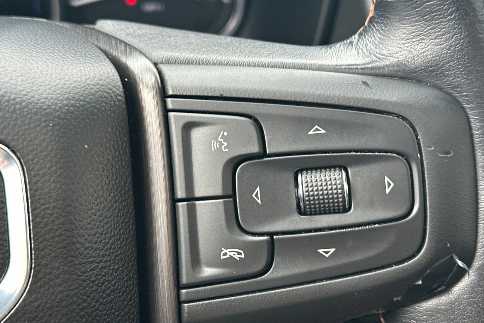 Used 2021 GMC Yukon AT4 w/ AT4 Premium Plus Package image 28