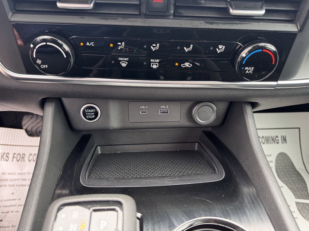 Used 2023 Nissan Rogue S image 20