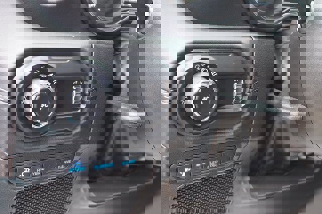 Used 2024 Jeep Wrangler Unlimited Sahara w/ Technology Group image 20