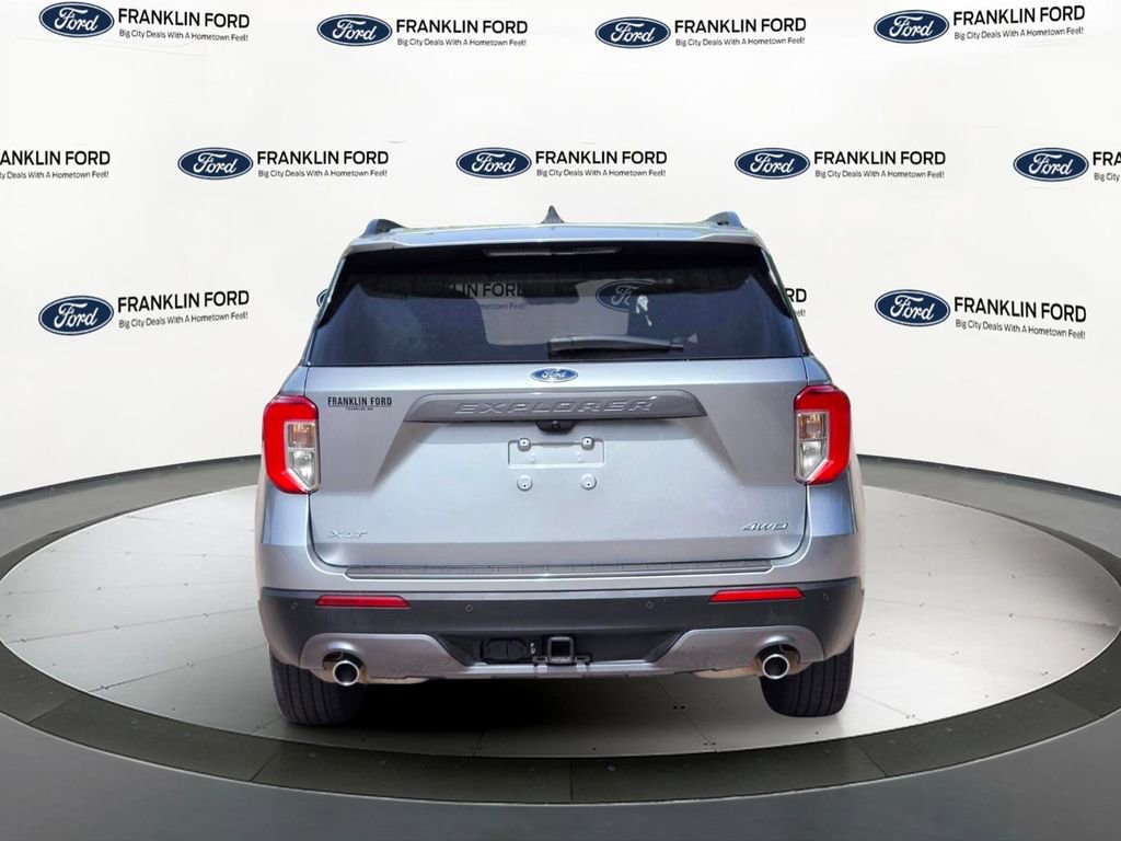 Certified 2023 Ford Explorer XLT w/ Equipment Group 202A AWD/4WD image 4