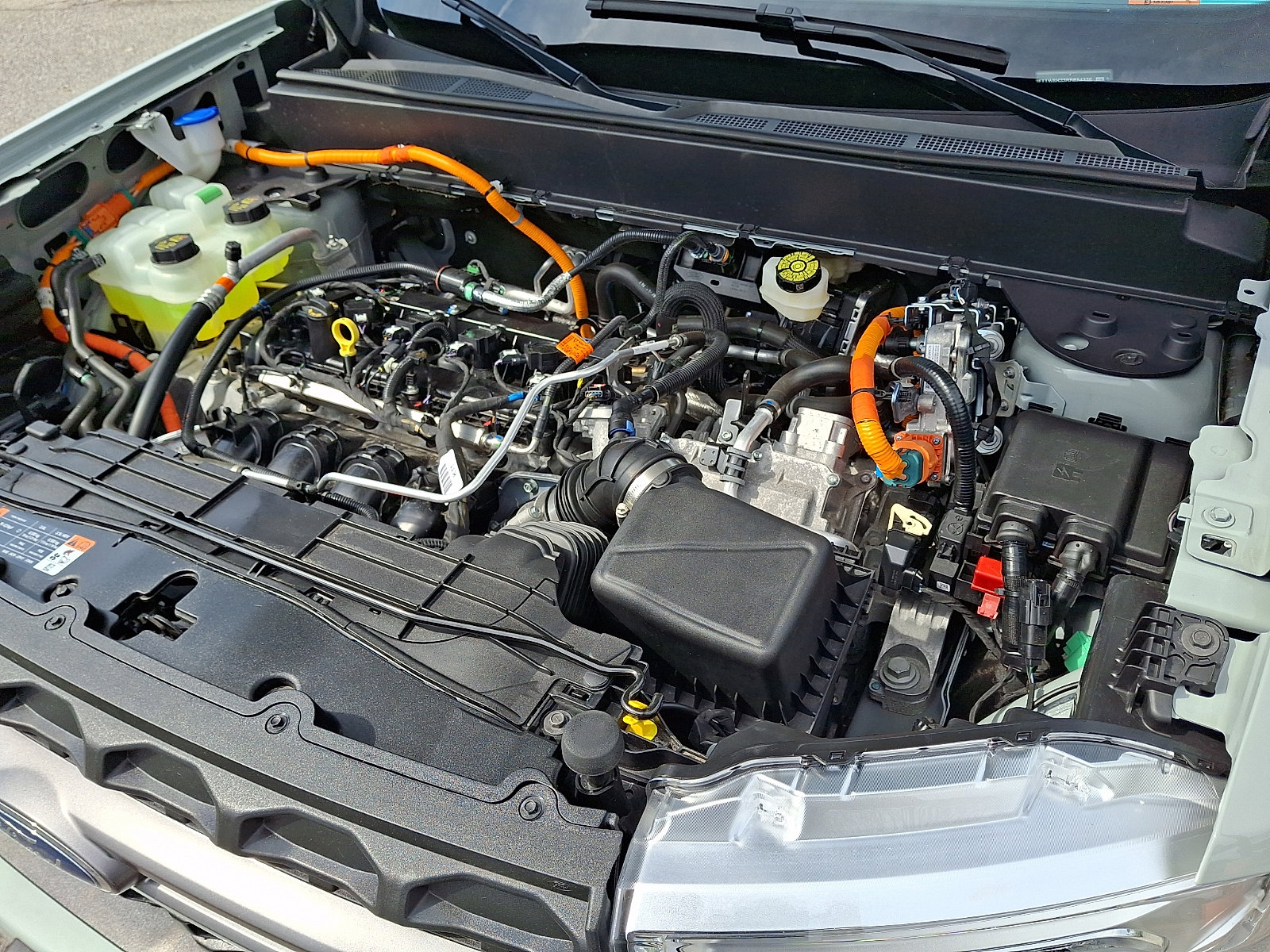 Certified 2024 Ford Maverick XLT w/ XLT Luxury Package image 30