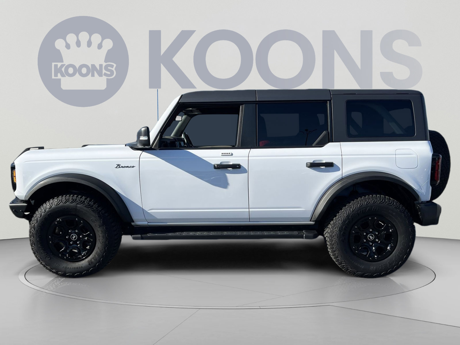 Certified 2023 Ford Bronco Wildtrak AWD/4WD image 2