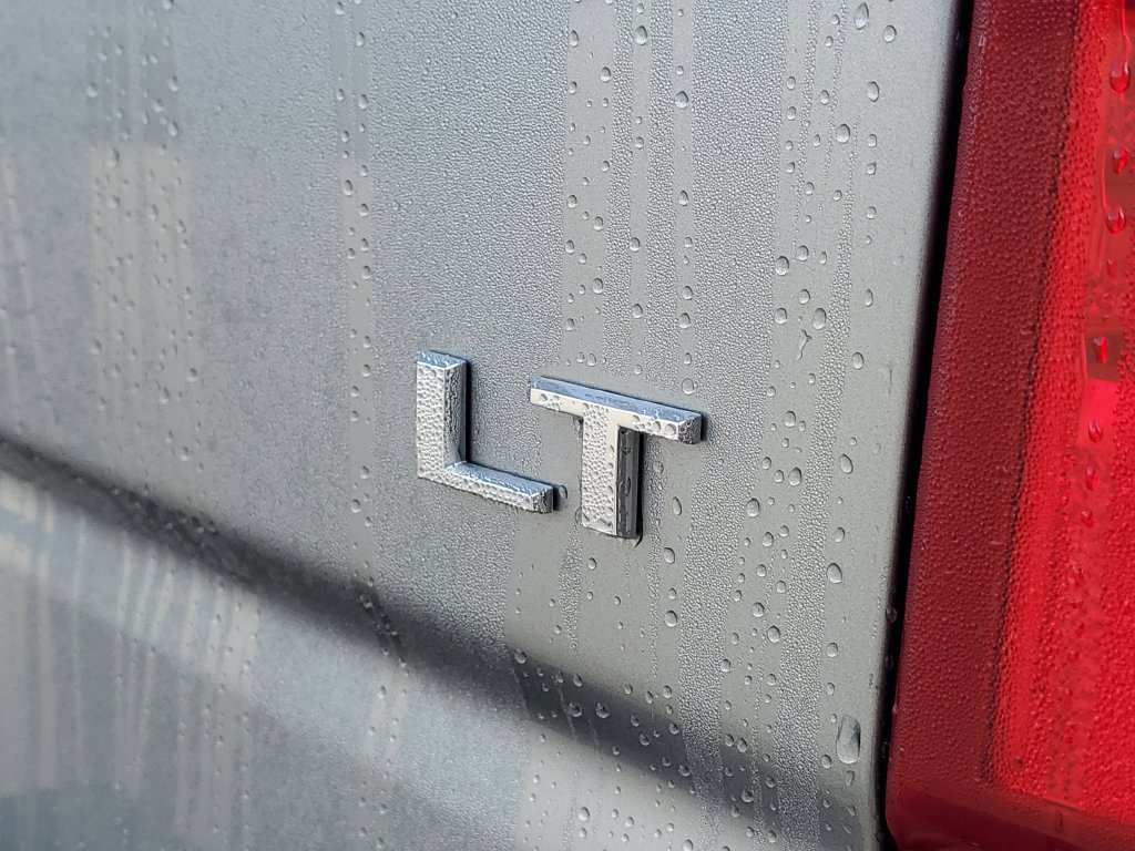 Used 2023 Chevrolet Silverado 1500 LT AWD/4WD image 6