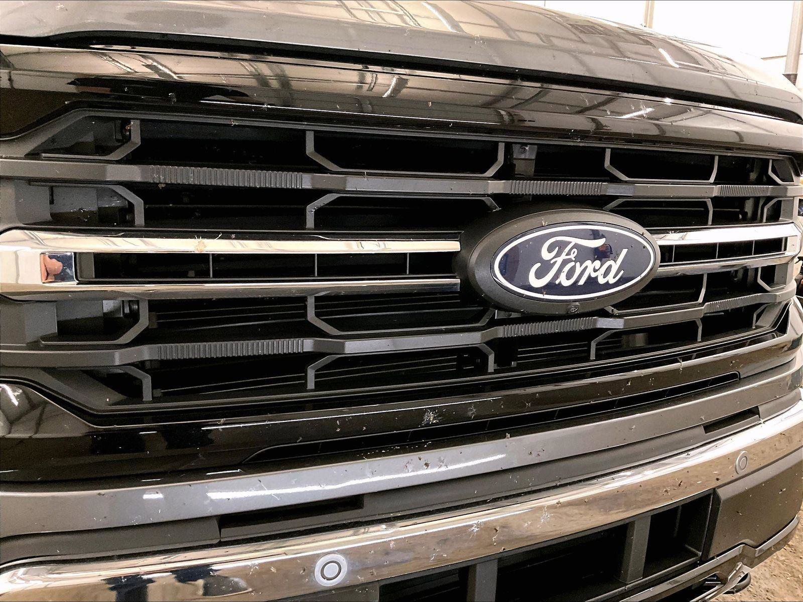 Certified 2025 Ford F150 XLT w/ Equipment Group 302A MID AWD/4WD image 29