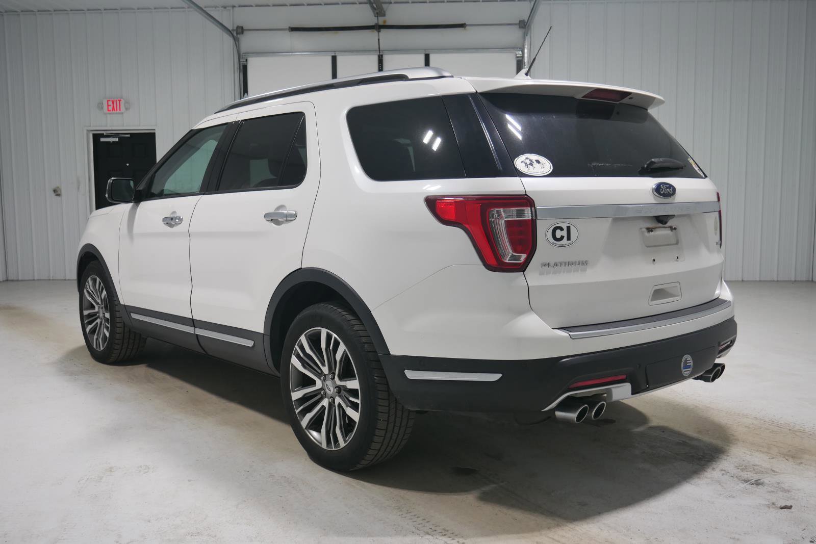Certified 2018 Ford Explorer Platinum image 3