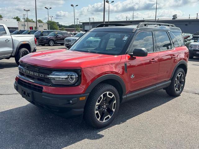Certified 2024 Ford Bronco Sport Outer Banks w/ Tech Package AWD/4WD image 2