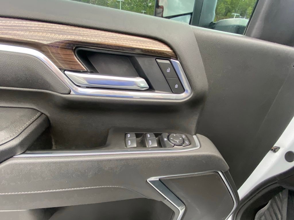 Used 2025 Chevrolet Silverado 2500 LT AWD/4WD image 11