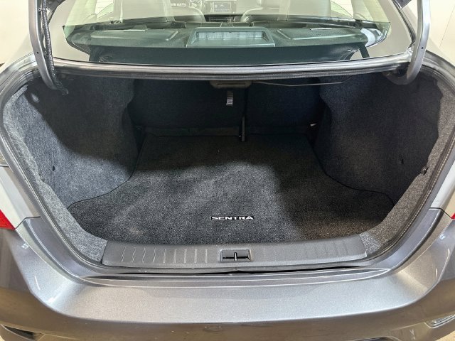 Used 2019 Nissan Sentra SL FWD image 13