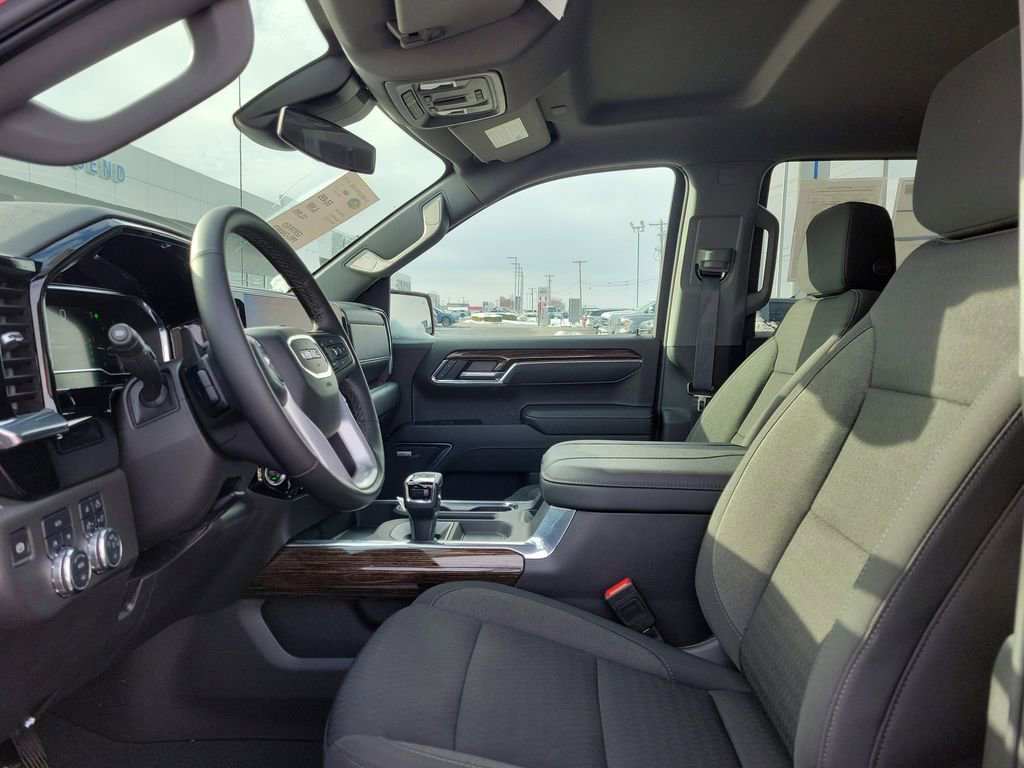 Used 2025 GMC Sierra 1500 Elevation w/ Preferred Package image 16
