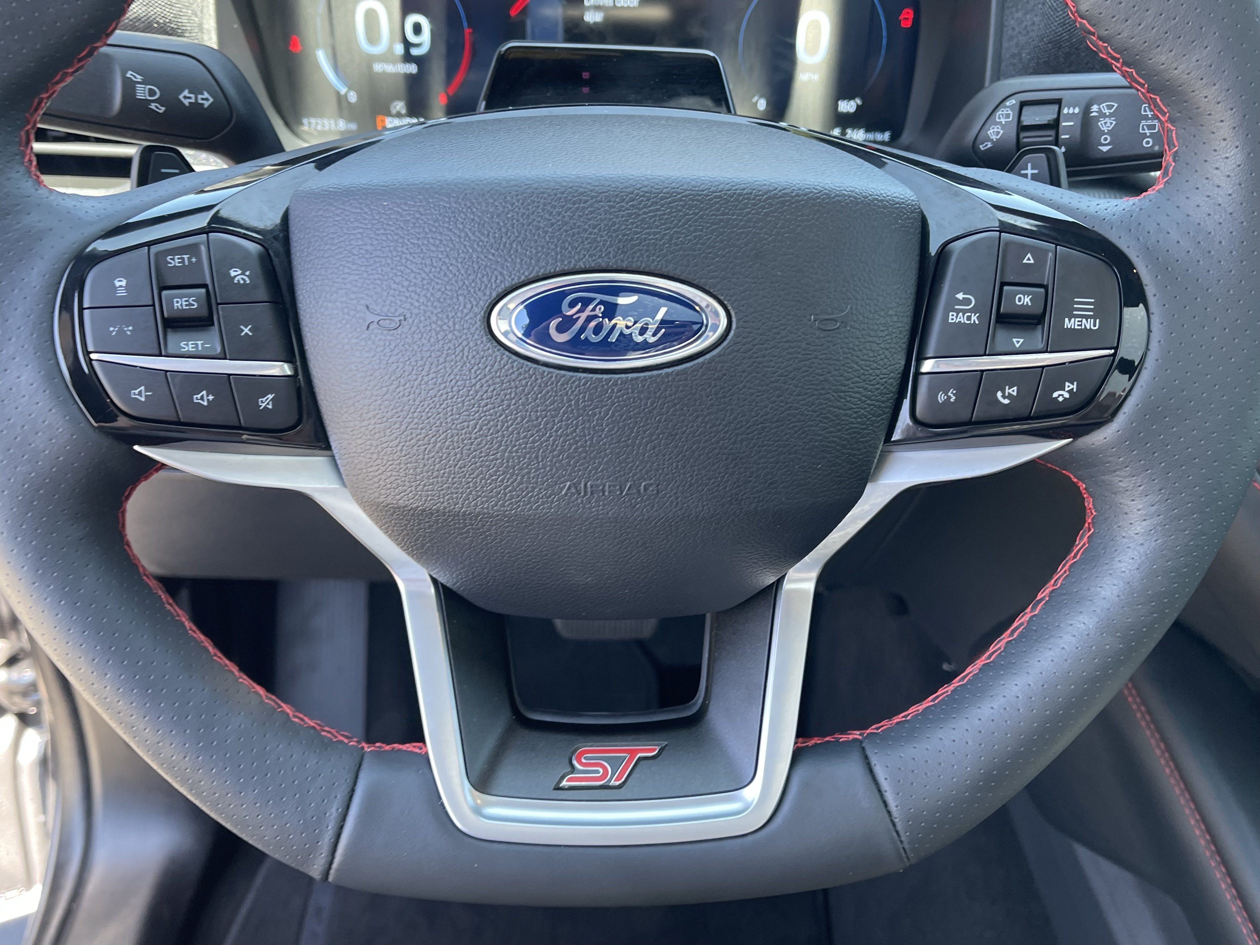 Certified 2025 Ford Explorer ST w/ Sun And Sound Package AWD/4WD image 18