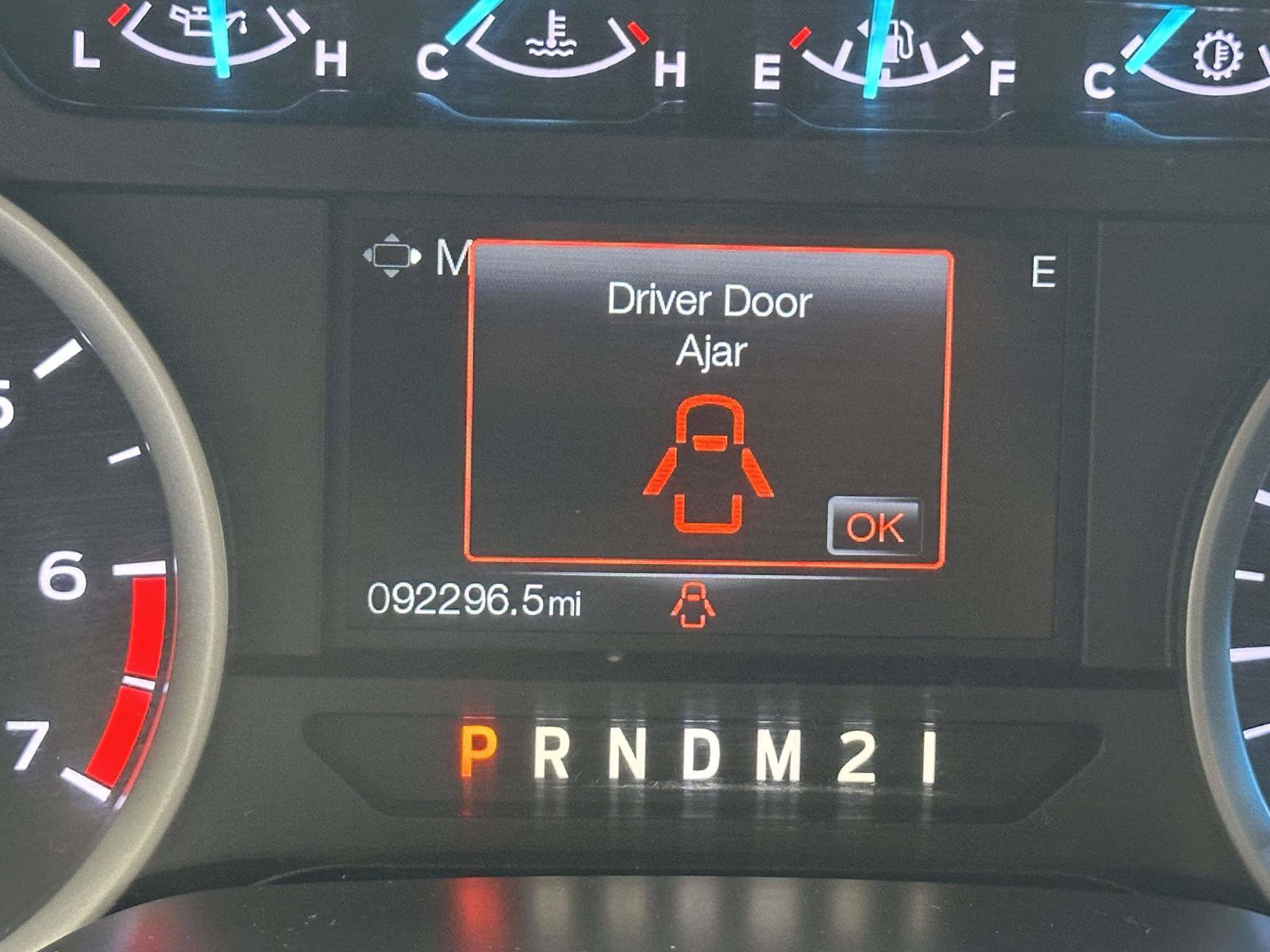 Certified 2019 Ford F250 XLT w/ XLT Premium Package AWD/4WD image 28