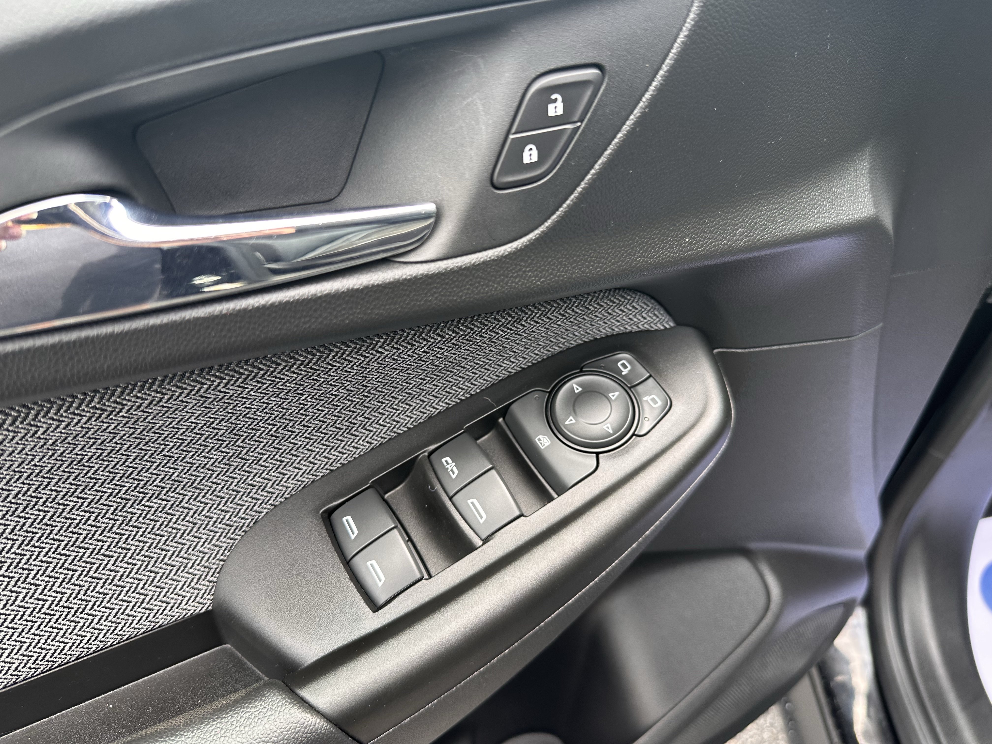 Used 2021 Chevrolet TrailBlazer LT AWD/4WD image 18