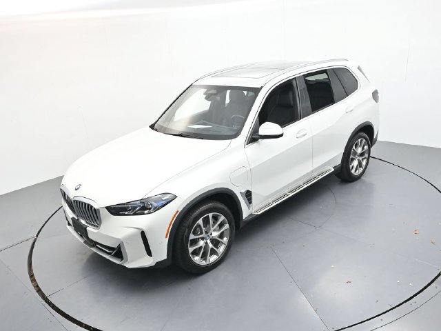 Used 2025 BMW X5 xDrive50e AWD/4WD image 37