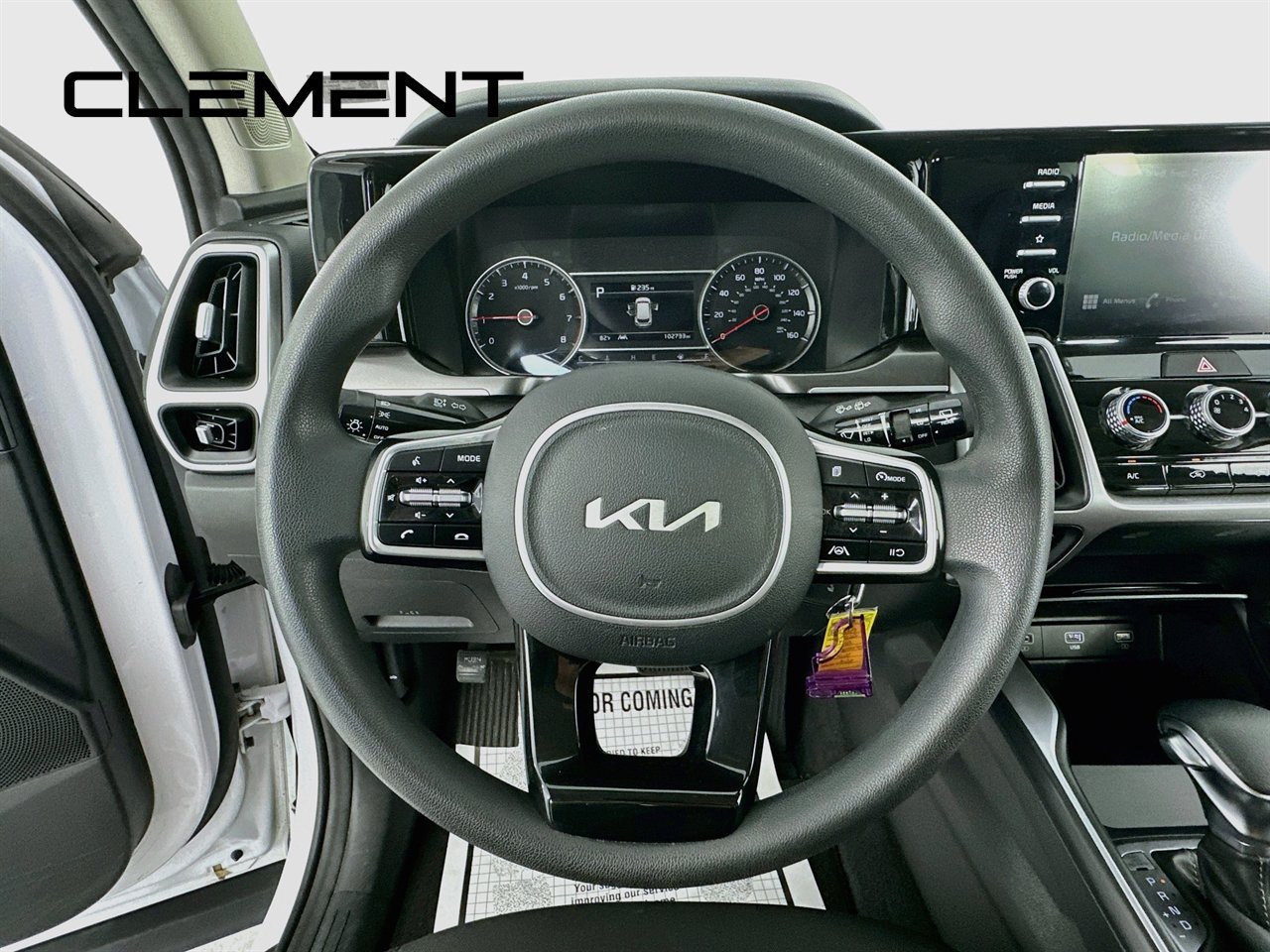 Used 2022 Kia Sorento LX AWD/4WD image 15