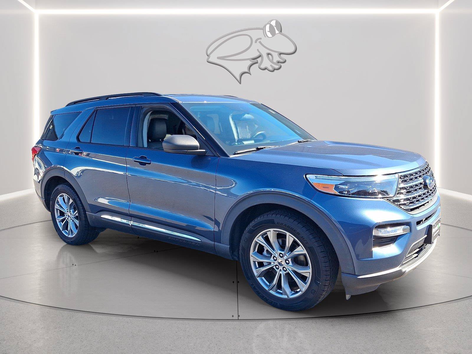 Certified 2020 Ford Explorer XLT w/ Equipment Group 202A AWD/4WD image 6