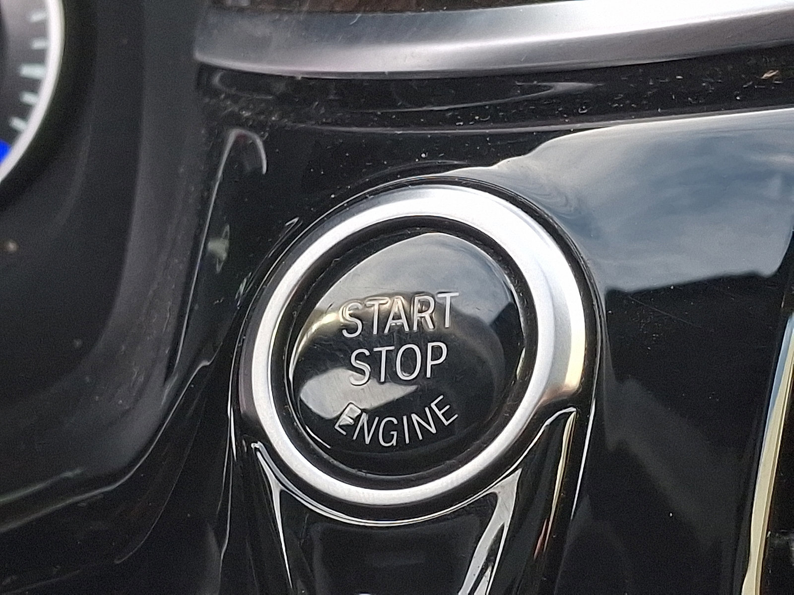 Used 2019 BMW 530i xDrive w/ Convenience Package image 23