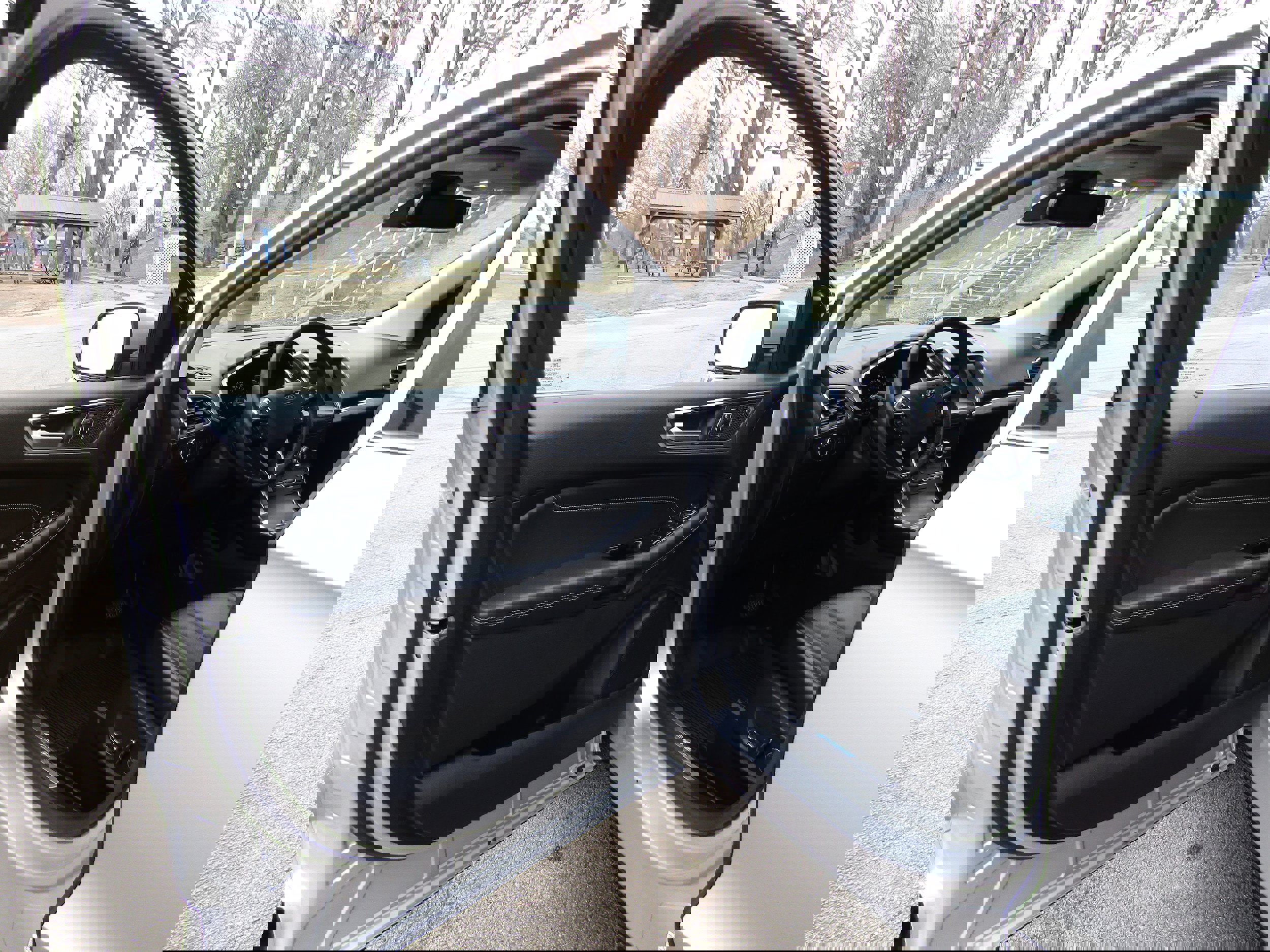 Certified 2019 Ford Edge Titanium w/ Equipment Group 301A image 11