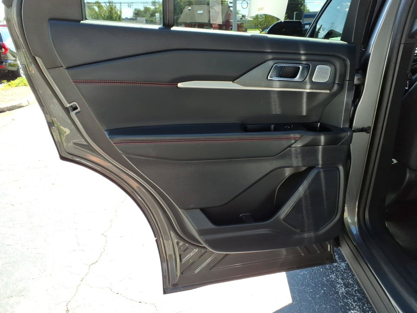 Certified 2025 Ford Explorer ST w/ Sun And Sound Package AWD/4WD image 26