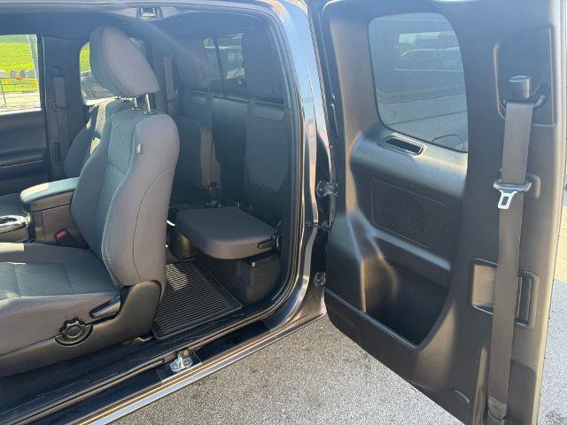 Used 2017 Toyota Tacoma TRD Off-Road w/ Tow Package image 12