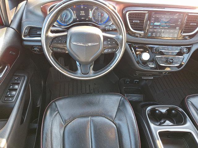 Used 2020 Chrysler Pacifica Limited image 14