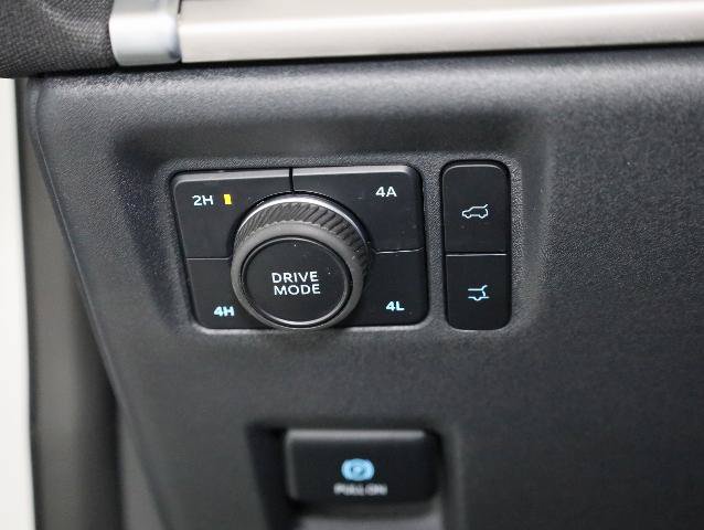 Certified 2025 Ford Expedition Active AWD/4WD image 25