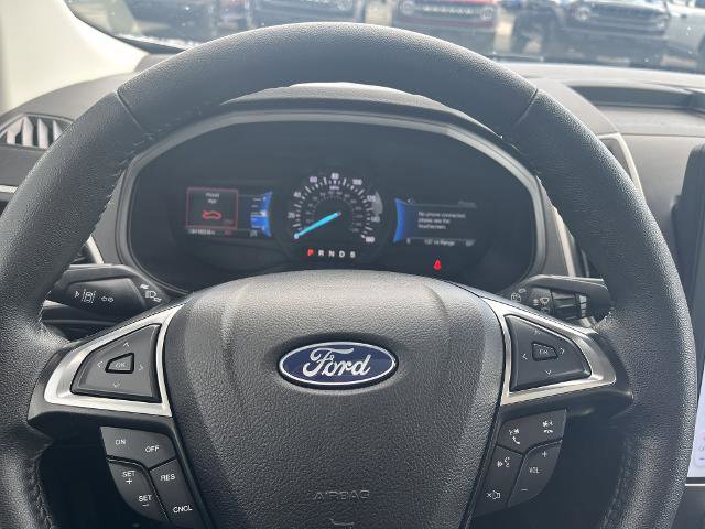 Certified 2024 Ford Edge SEL w/ Convenience Package AWD/4WD image 9