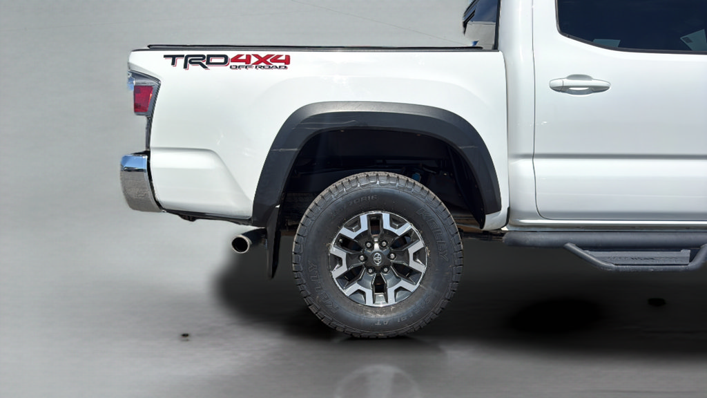 Used 2020 Toyota Tacoma TRD Off-Road AWD/4WD image 33