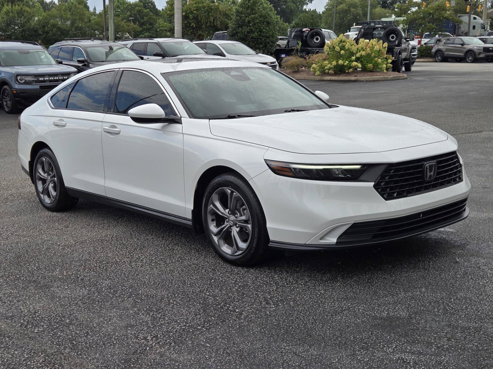 Used 2024 Honda Accord EX image 4