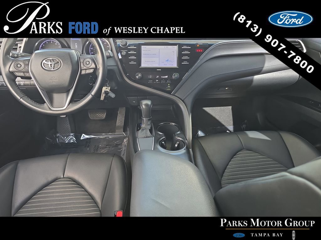 Used 2020 Toyota Camry SE image 10