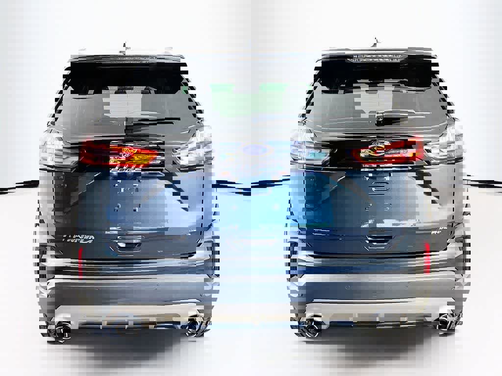 Certified 2024 Ford Edge Titanium image 4