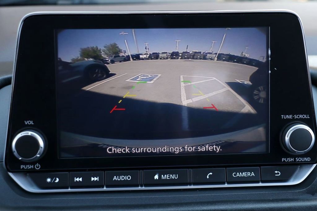 Used 2023 Nissan Rogue SV image 13