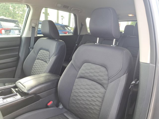 Used 2023 Nissan Pathfinder S image 21