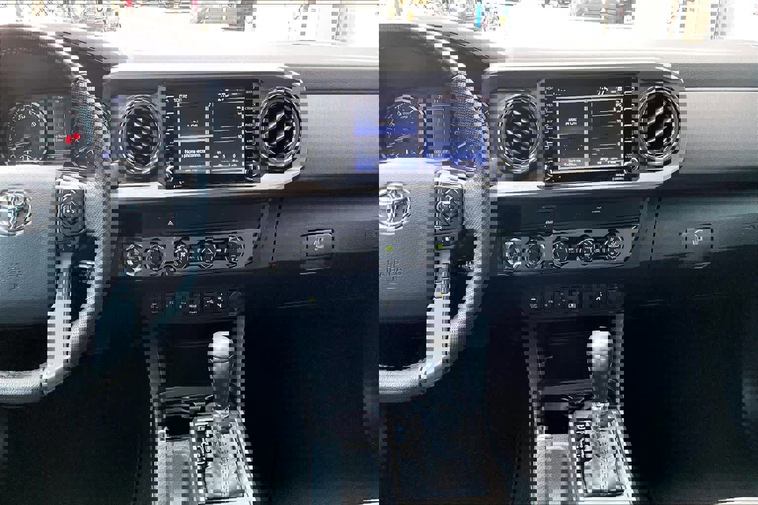 Used 2020 Toyota Tacoma TRD Sport image 10