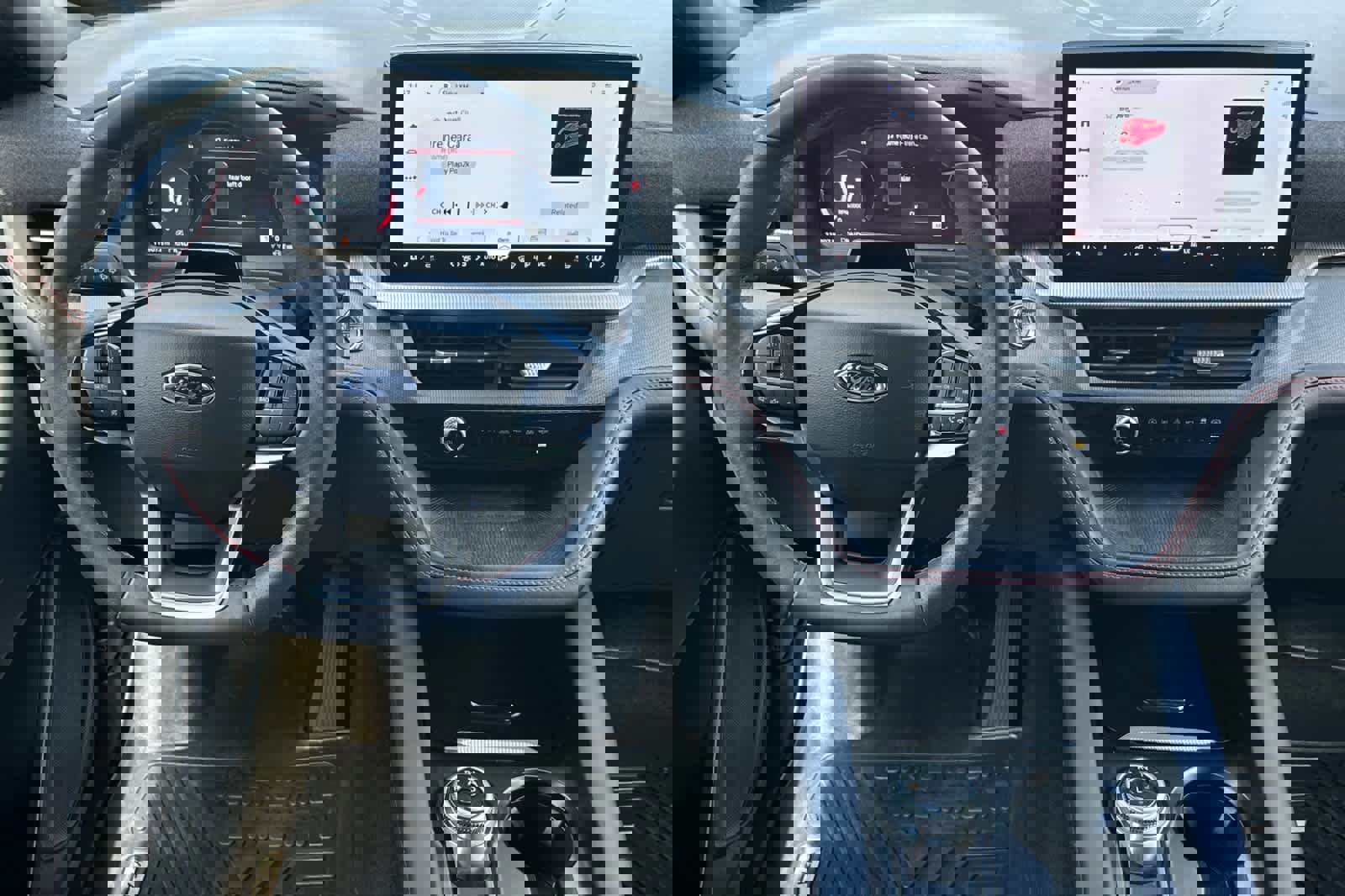 Certified 2025 Ford Explorer ST-Line image 14