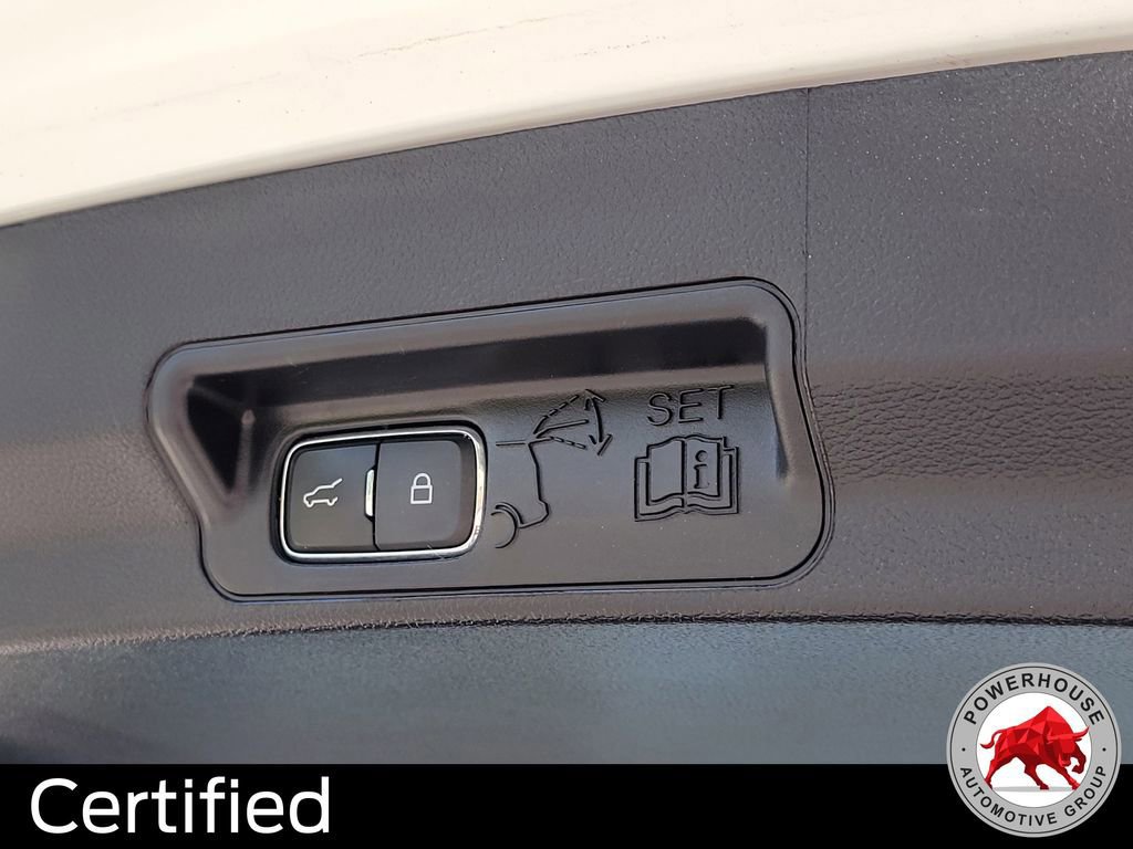 Certified 2021 Ford Explorer XLT w/ Equipment Group 202A image 15