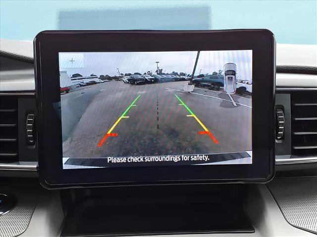 Certified 2023 Ford Explorer XLT w/ Equipment Group 202A image 31